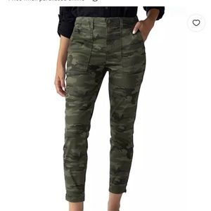 NWT- Camo- Sanctuary Logan Utility Pants- Casual